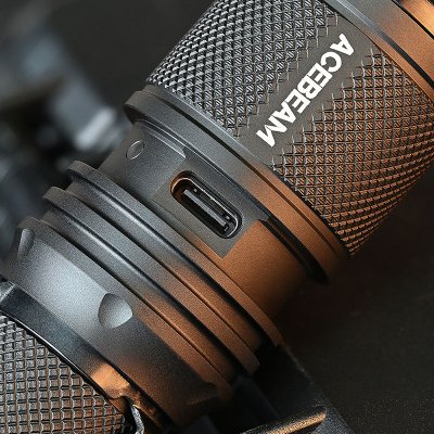 Acebeam P16 2.0 Luminus SFT-42R 3000 lumen 543m