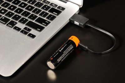 Ficklampa Acebeam L17 grön 820m 2000 lumen