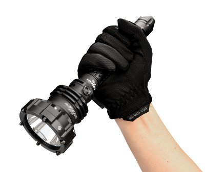 Ficklampa Acebeam P20 SFT-90X max 5600 lumen 1454m Micro-Arc-Oxidation